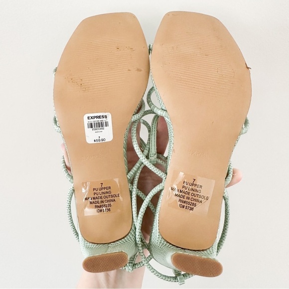 Express Mint Pastel Green Snakeskin Strappy Chunky heel Sandals sz 7 - Picture 7 of 7